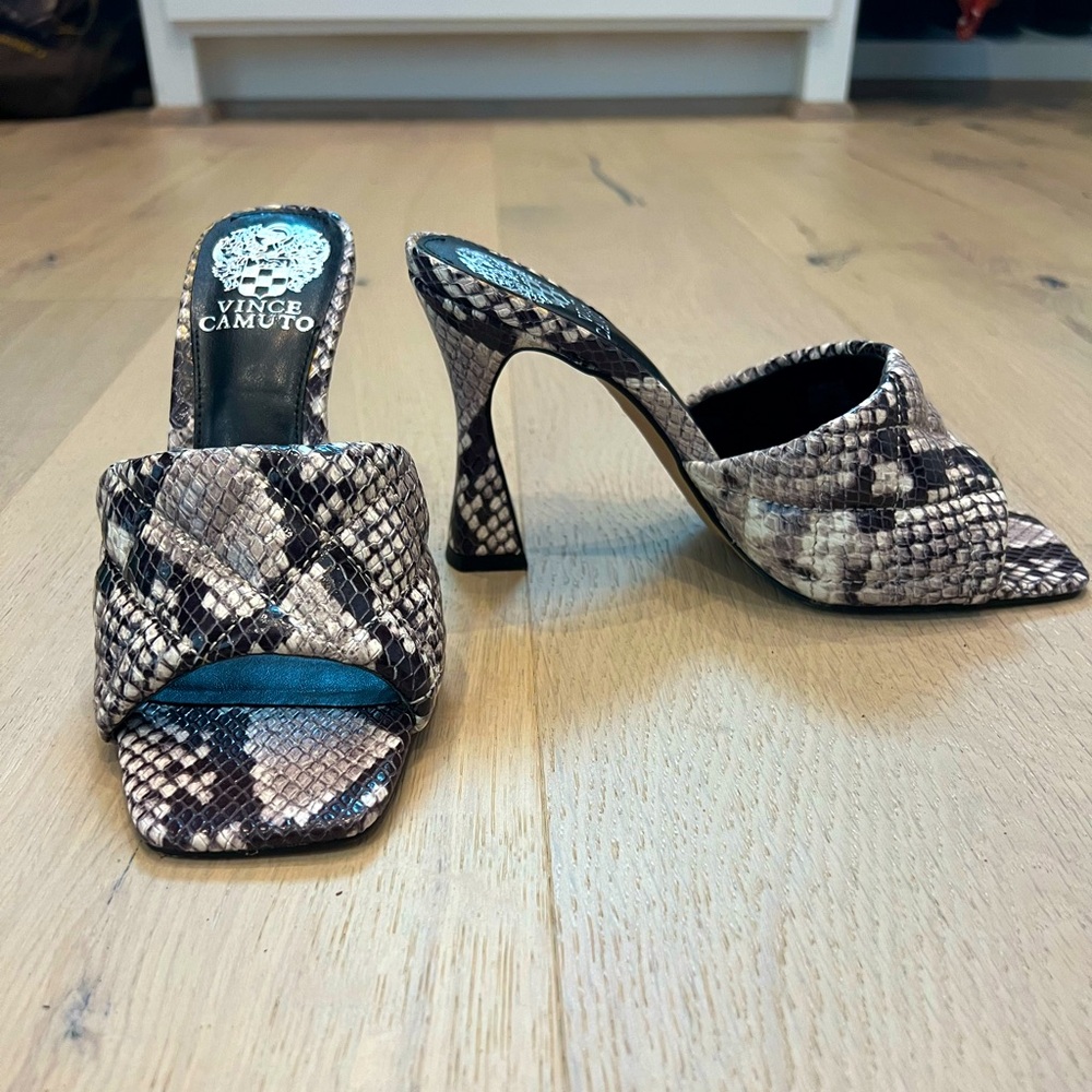 Vince Camuto Paigely Mule, size 6